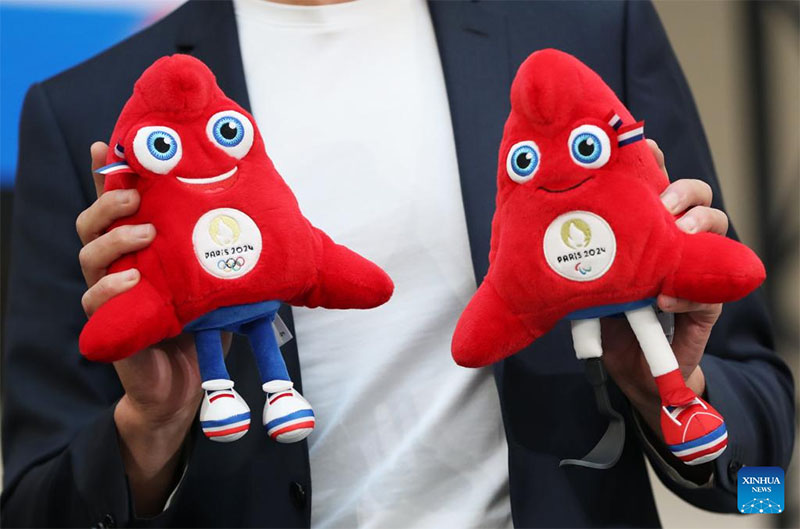 Gorros frigios presentados como mascotas oficiales de los Juegos Olímpicos y Paralímpicos de París 2024