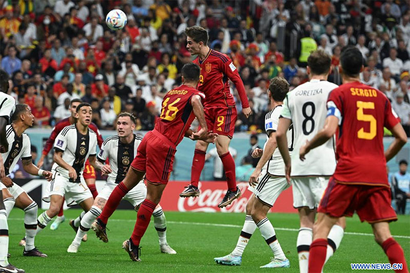 España y Alemania empatan en partido tenso de Copa Mundial