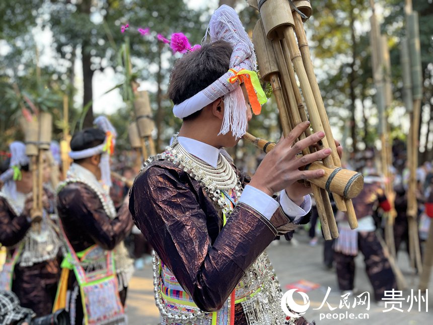 Grupo étnico Miao celebra el tradicional Festival Lusheng en Guizhou