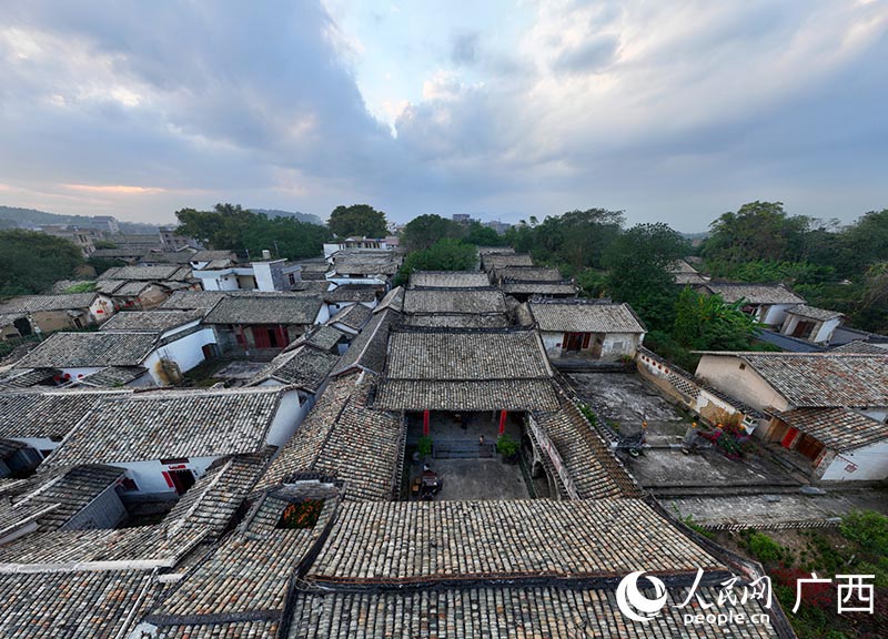 Pueblo tradicional rejuvenecido en Yulin,Guangxi