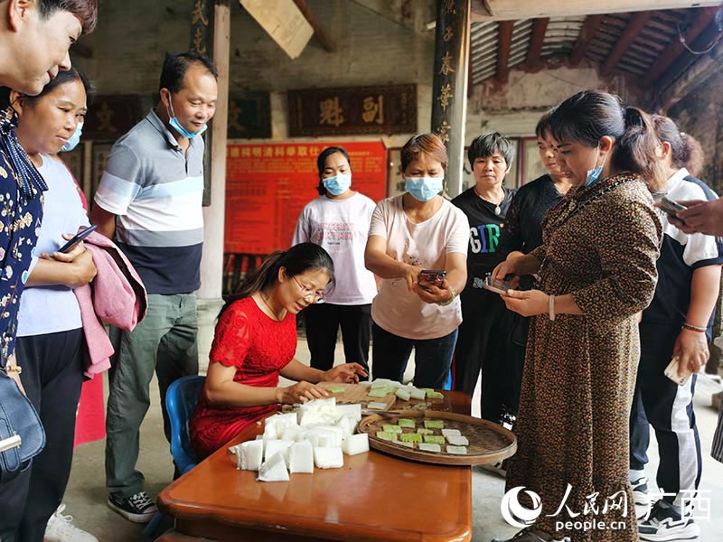 Pueblo tradicional rejuvenecido en Yulin,Guangxi