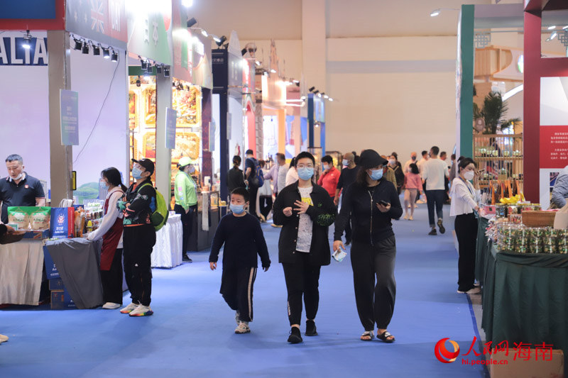 Muchos países de la Franja y la Ruta participan en la VII Feria Internacional de la Industria Cultural de Sanya 