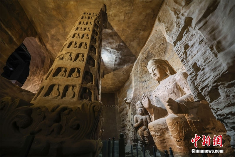 Exhibición impresa en 3D en centro comercial de Qingdao atrae a visitantes a grutas antiguas