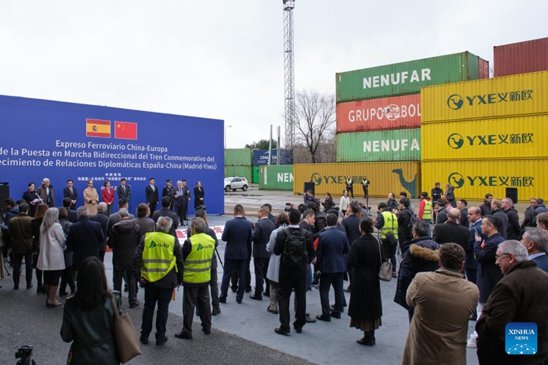 Dos trenes de carga parten desde Yiwu y Madrid para conmemorar los 50 años de relaciones diplomáticas