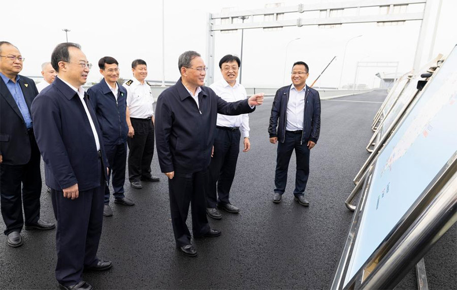 Premier chino pide construir Puerto de Libre Comercio de Hainan de alta calidad