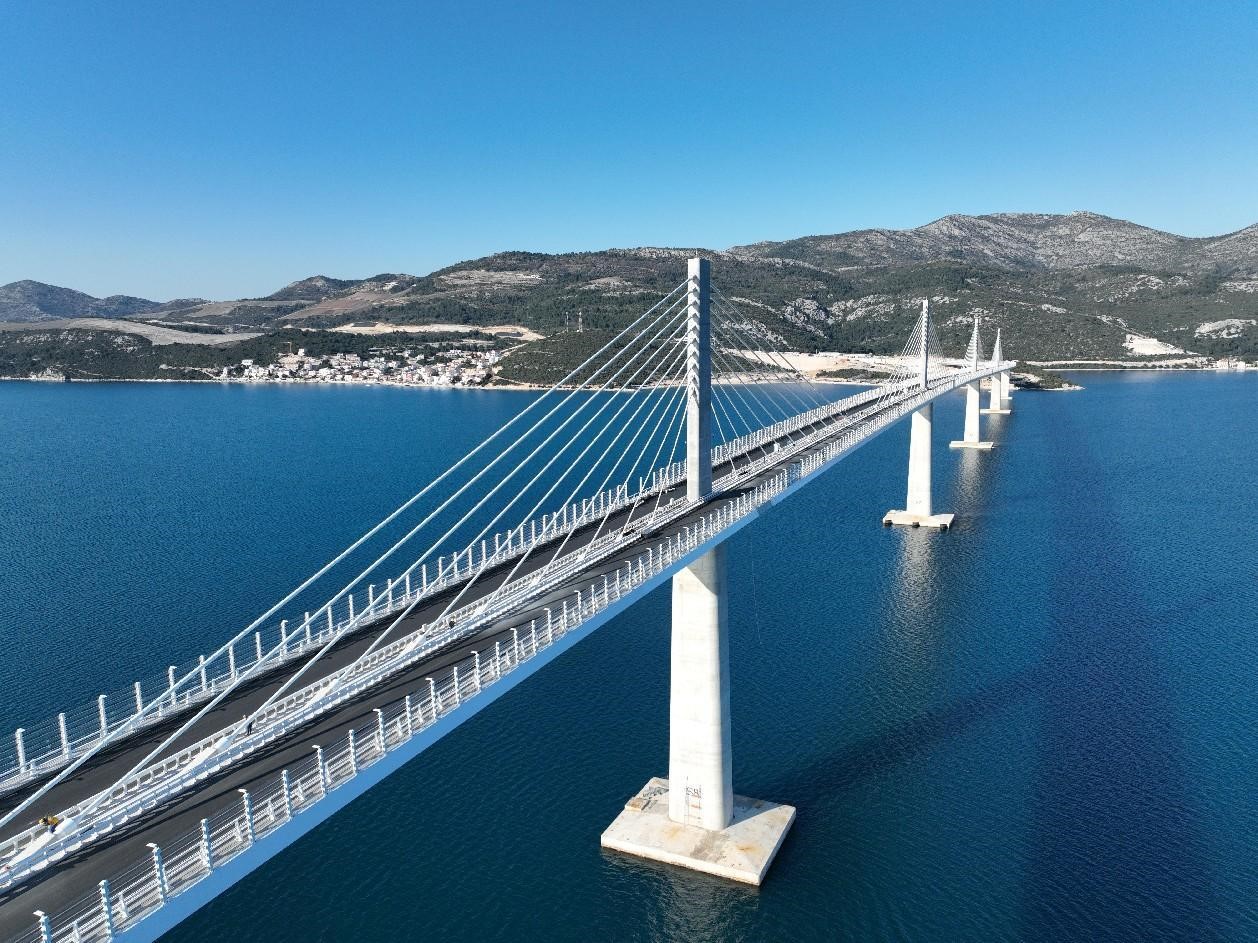 Puente Peljesac en Croacia, construido por una empresa china. (Foto: cortesía de China Road and Bridge Corporation)
