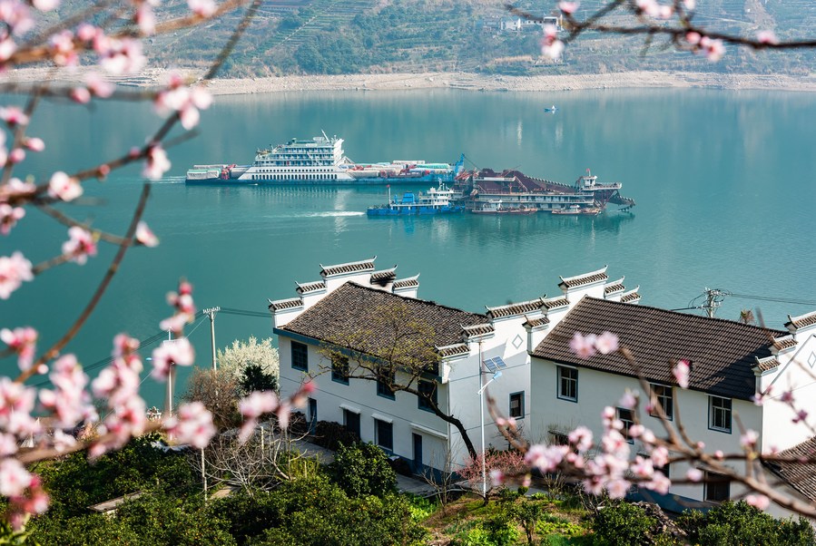 Imagen del 3 de marzo de 2021 del paisaje a lo largo de la sección del río Yangtse, en el distrito de Zigui, provincia de Hubei, en el centro de China. (Xinhua/Zheng Jiayu)