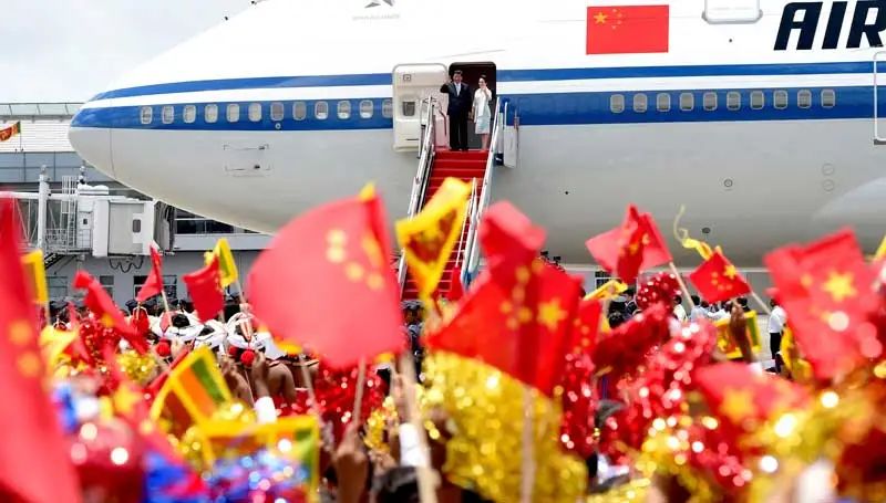 Historias de regalos estatales de Xi: la estela frottage de Zheng He entregada a Xi Jinping en una visita a Colombo