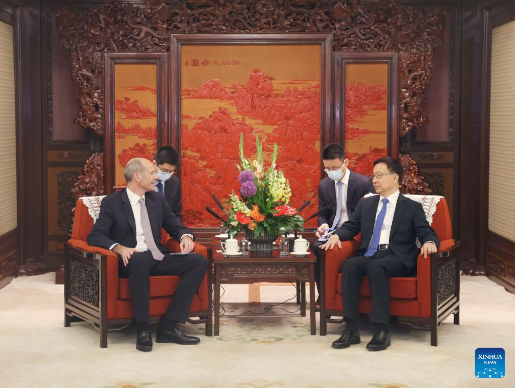 Vicepresidente chino se reúne con presidente ejecutivo de Jardine Matheson
