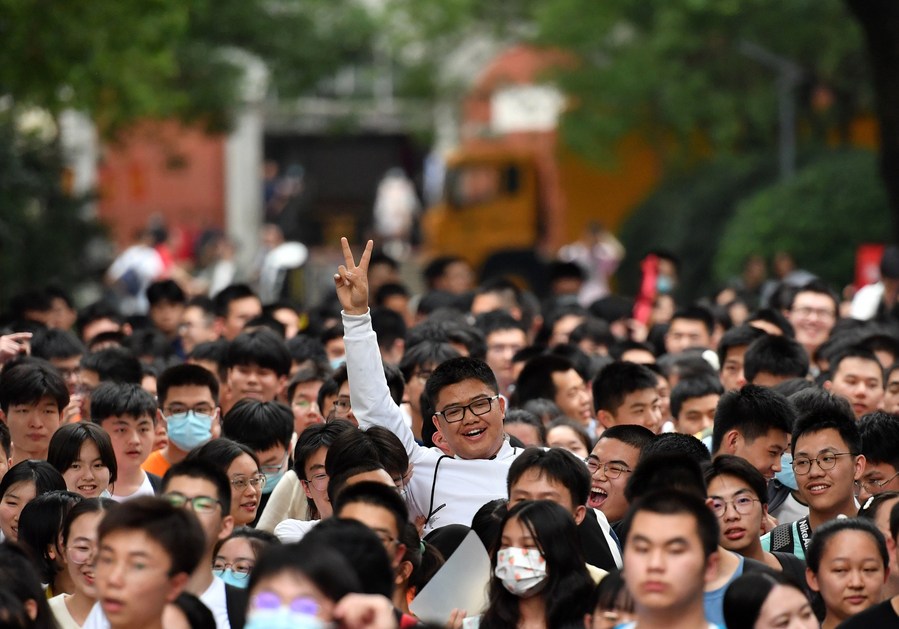 Récord de 12,91 millones de candidatos participarán en examen de ingreso a la universidad en China