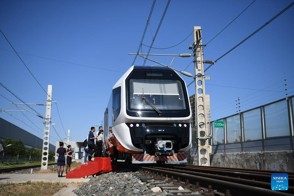 Fabricante chino produce primer tren ligero de nueva energía para Argentina