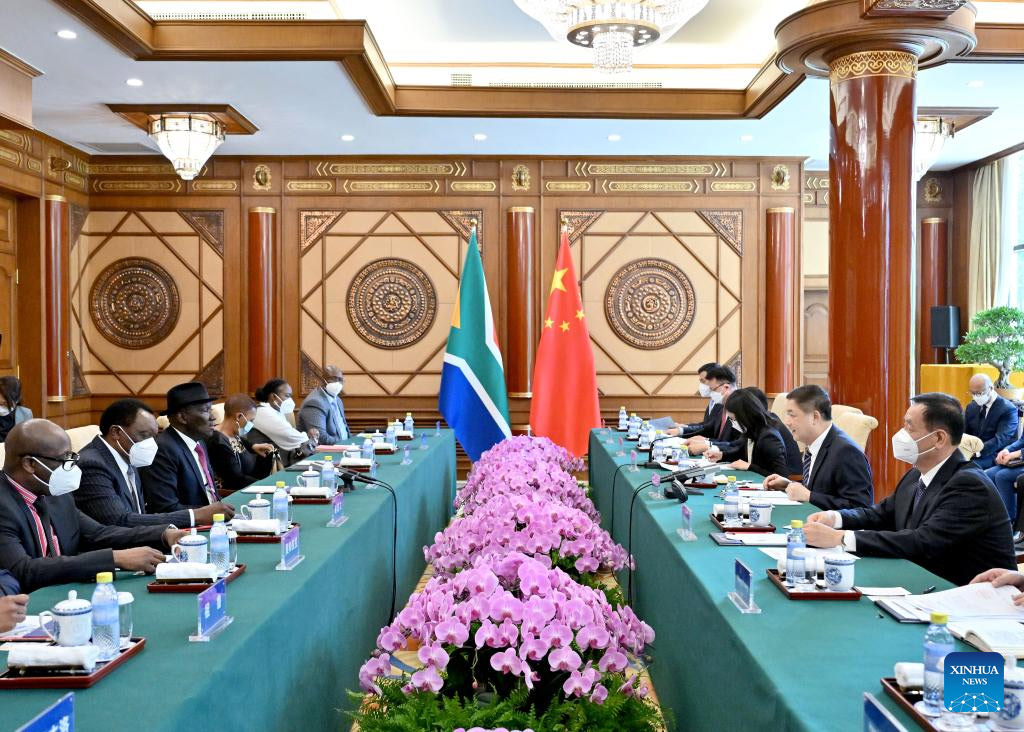 China y Sudáfrica se comprometen a reforzar cooperación en materia de seguridad