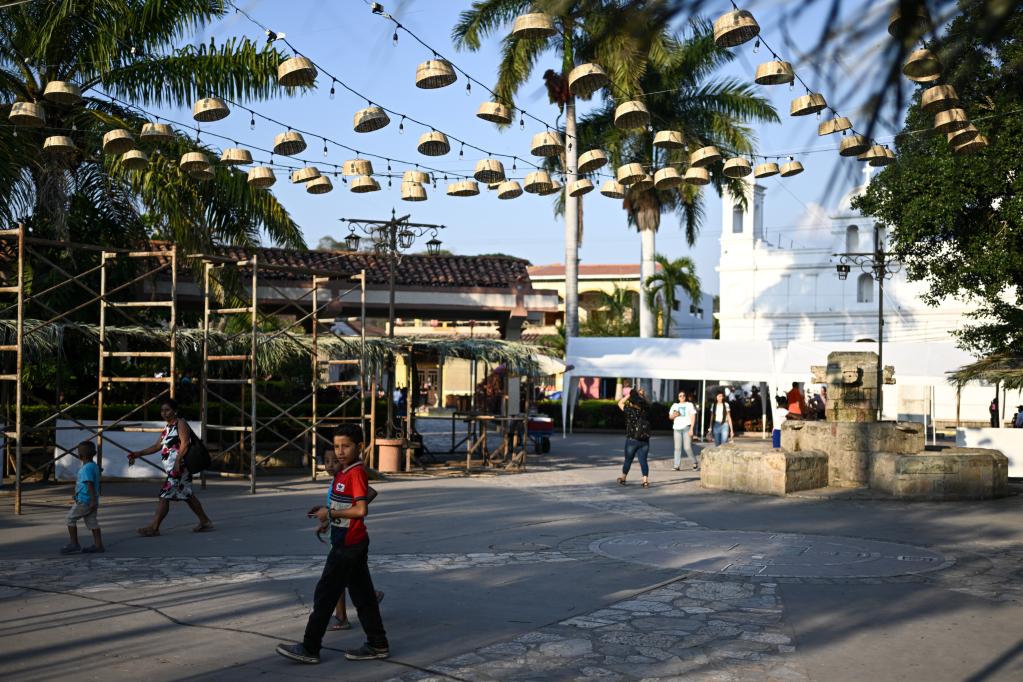 Aspecto de una calle de la ciudad hondureña de Copán. (Xinhua/Xin Yuewei)