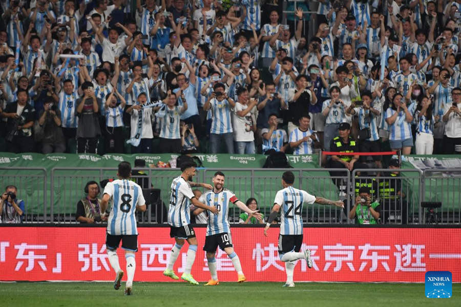 Prensa argentina destaca apoyo de aficionados chinos a selección de Argentina en Beijing