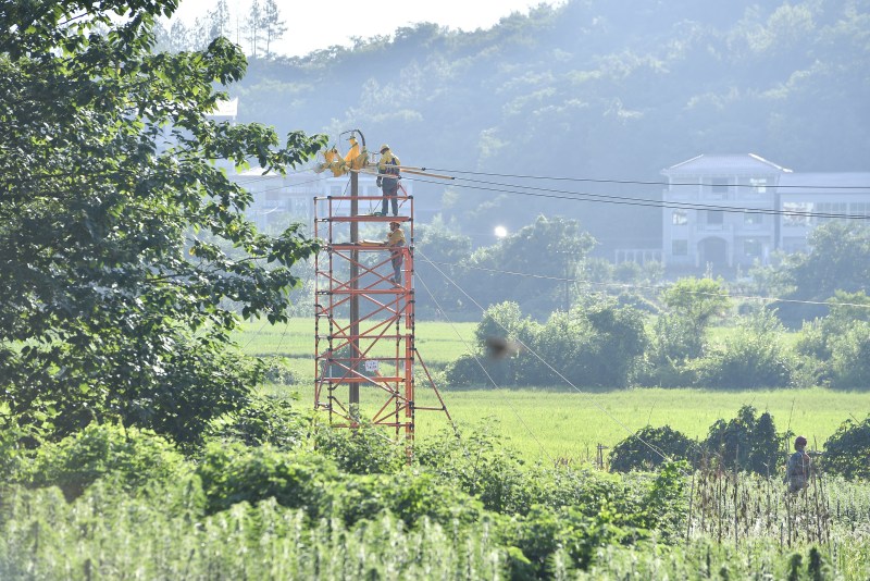 Hunan organiza por primera vez un mantenimiento centralizado en vivo de la red eléctrica a gran escala