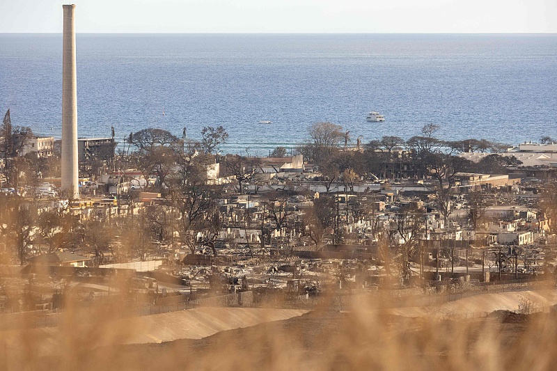 Restos carbonizados de un vecindario quemado después de un incendio forestal en Lahaina, Maui, Hawai, 14 de agosto del 2023. [Foto: VCG]