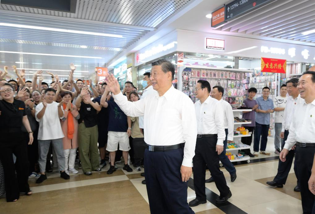 Xi inspecciona ciudad de Shaoxing en provincia oriental china de Zhejiang