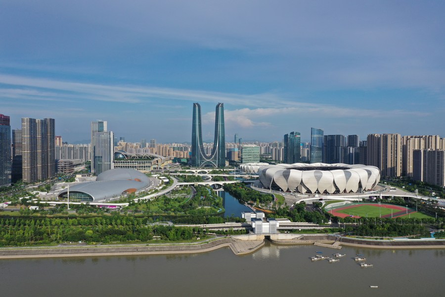 Vista aérea el 28 de junio, 2023 del Centro de Deportes Olímpicos de Hangzhou en Hangzhou, capital de la provincia oriental china de Zhejiang. (Xinhua/Huang Zongzhi)