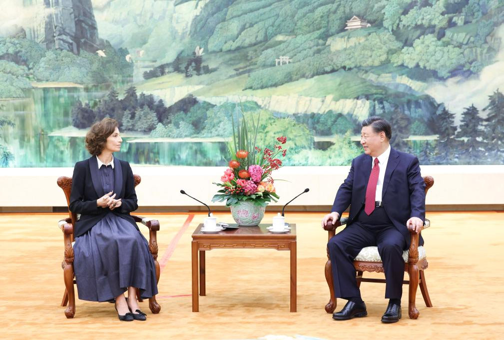 Xi se reúne con directora general de la UNESCO