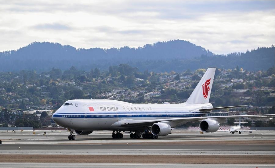 El avión del presidente chino, Xi Jinping, llega a San Francisco, Estados Unidos, el 14 de noviembre de 2023. (Xinhua/Rao Aimin) 