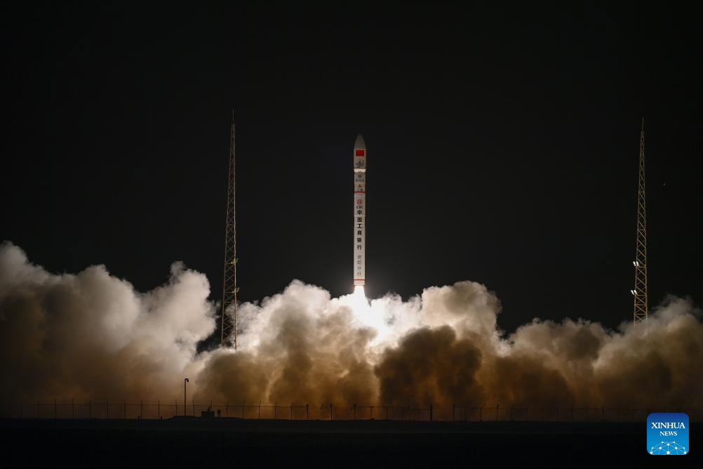 Cohete comercial CERES-1 Y9 de China lleva al espacio dos nuevos satélites a órbita crepuscular