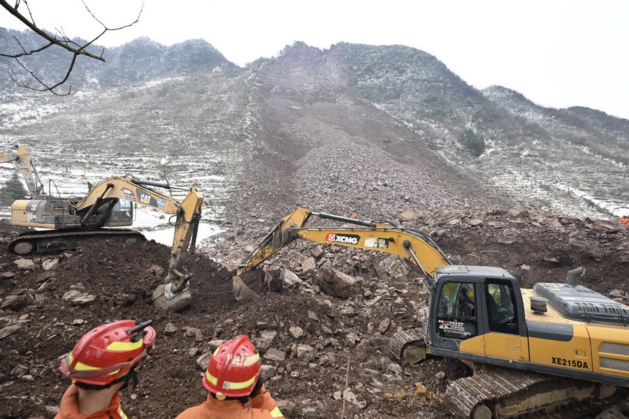 Se eleva a 11 número de muertos por alud en suroeste de China