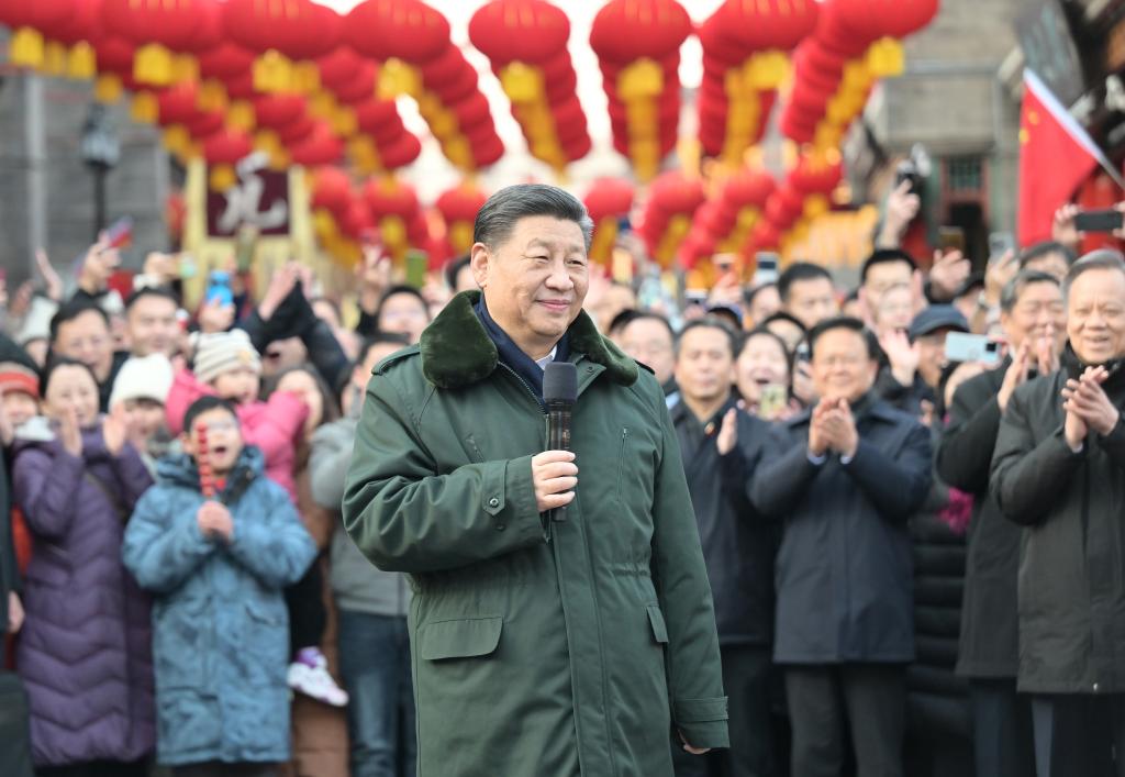 Xi extiende saludos a todos los chinos por la Fiesta de Primavera