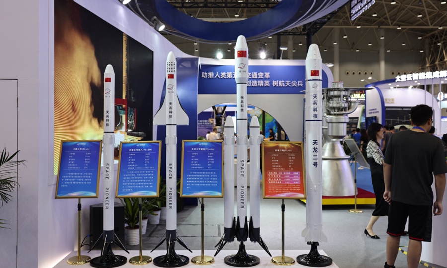 Cohetes y motores de cohetes en exhibición en Wuhan, 27 de marzo del 2024. (Foto: Deng Xiaoci / GT)