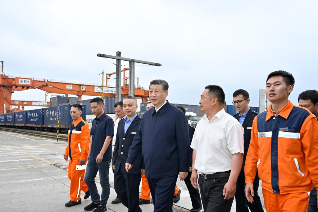 Xi insta a Chongqing a escribir su capítulo en la modernización china