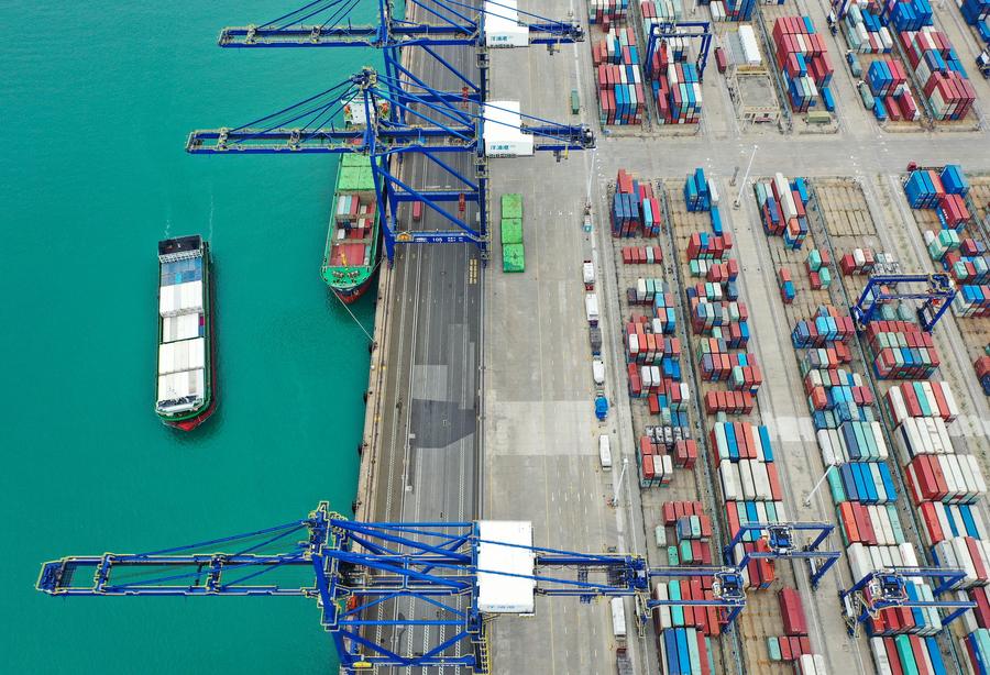 Crece tráfico de carga y contenedores en puertos chinos en período enero-marzo