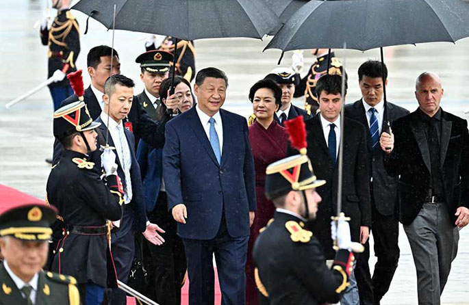 Xi aspira a iniciar futuro más brillante de lazos China-Francia a través de visita