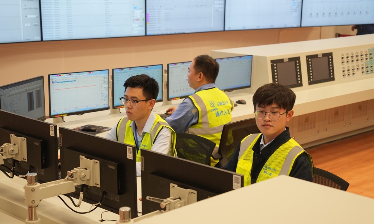 Se completa la construcción de la sala de control principal del Linglong-1, el primer SMR terrestre comercial del mundo