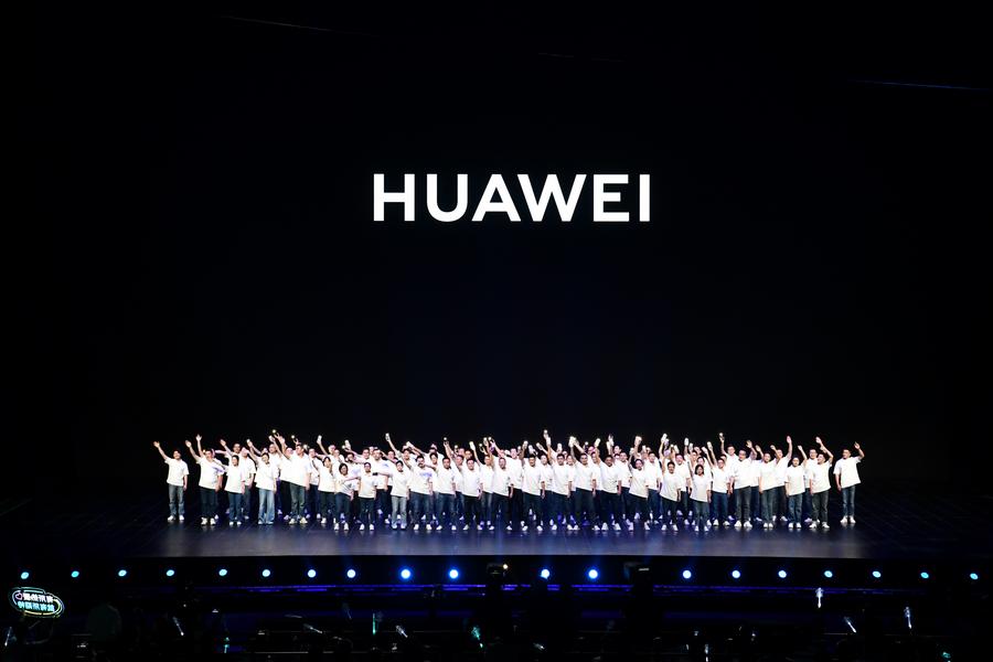 Imagen del 25 de septiembre de 2023 de un evento de lanzamiento de productos de Huawei, en Shenzhen, en la provincia de Guangdong, en el sur de China. (Xinhua/Liang Xu) 