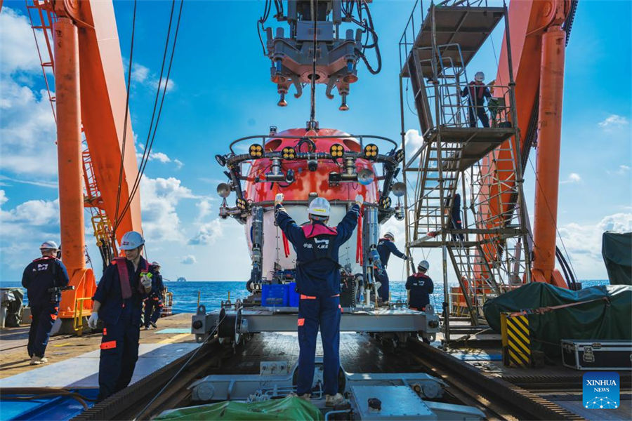 Recuperan más de 900 piezas de reliquias de dos naufragios en Mar Meridional de China