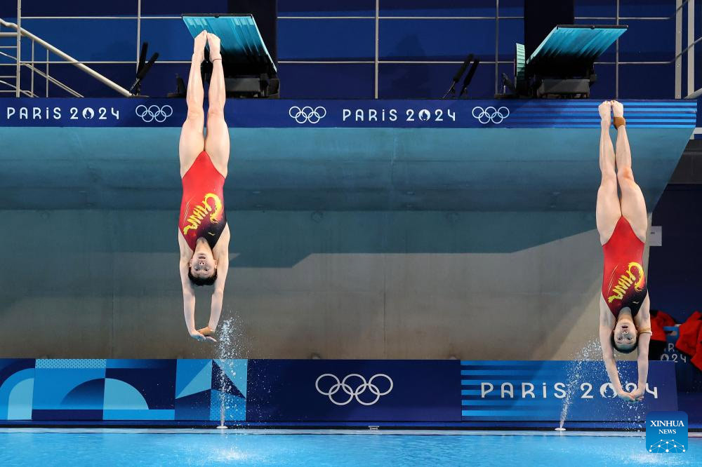 Saltadoras chinas Chen Yiwen y Chang Yani ganan en trampolín 3 metros sincronizado femenino