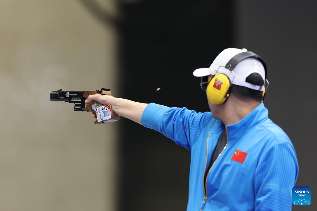 Tirador chino Li Yuehong gana final masculina en pistola rápida de fuego a 25 metros en JJ. OO. de París