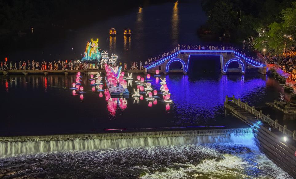 Chongqing celebra el Día de San Valentín chino durante tres días