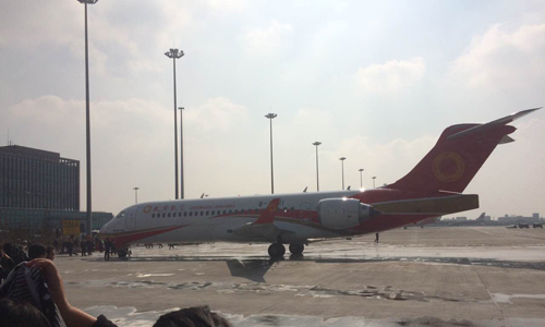 El ARJ 21, primer avión chino fabricado por COMAC, se une a la flota de Chengdu Airlines. (Foto: Tu Lei/ GT)