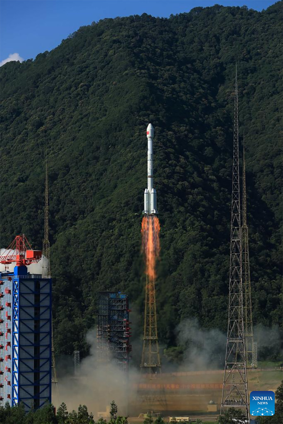 China lanza dos satélites de navegación BeiDou