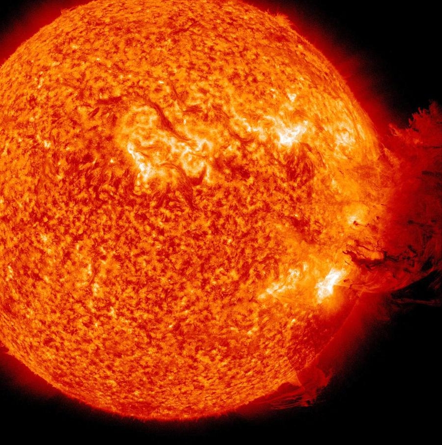 Una erupción solar de magnitud mediana fue resgistrada por la cámaras de la NASA en el sátelite órbital Observatorio Solar Dinámico (OSD), el 7 de junio de 2011.(Xinhua/NASA/OSD/ZUMAPRESS) 