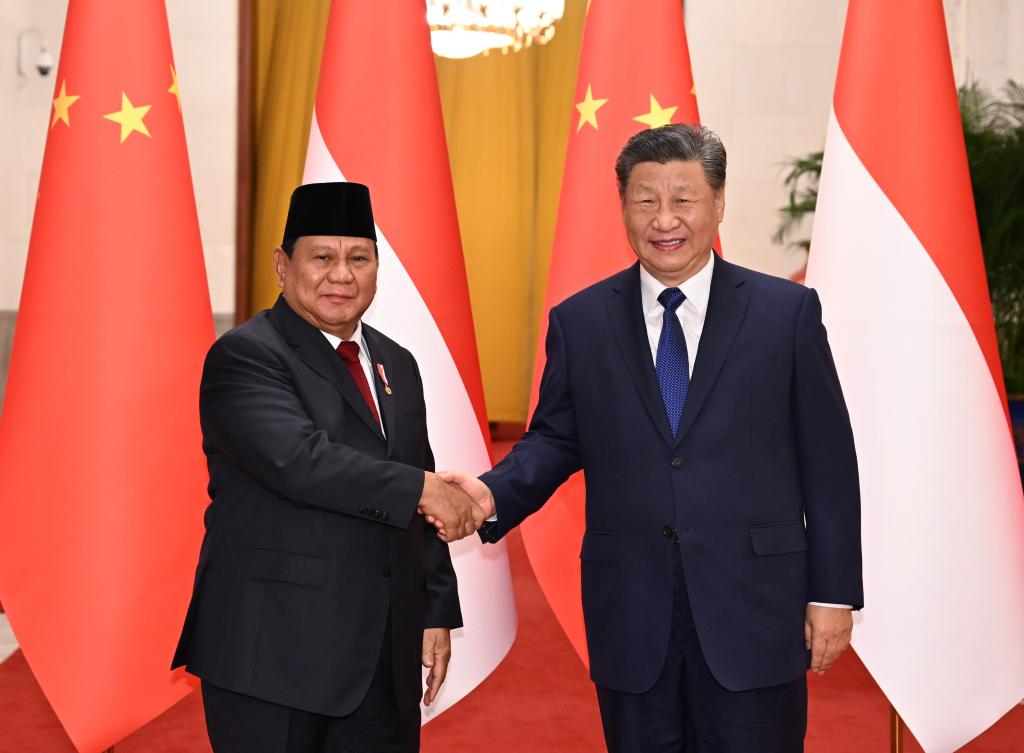 Presidentes chino e indonesio prometen aunar esfuerzos para construir comunidad de futuro compartido