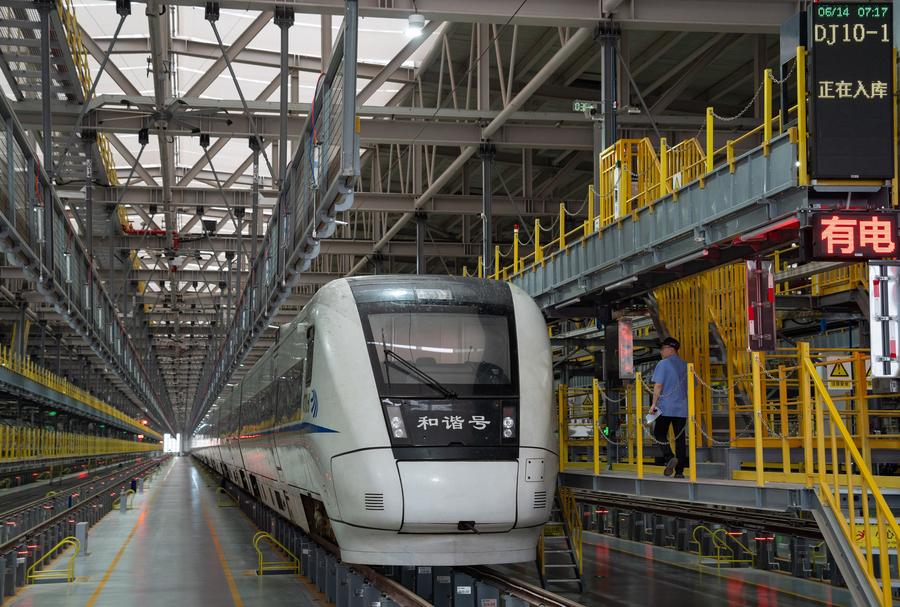 Inversión de China en ferrocarriles aumenta 10,9% en primeros 10 meses