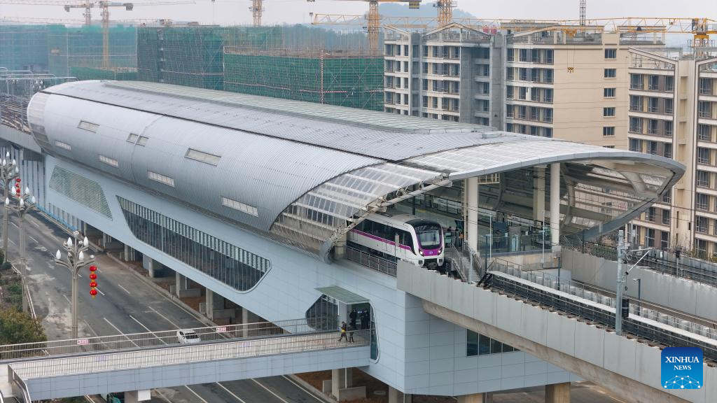 Línea ferroviaria S1 de Guiyang comienza a operar