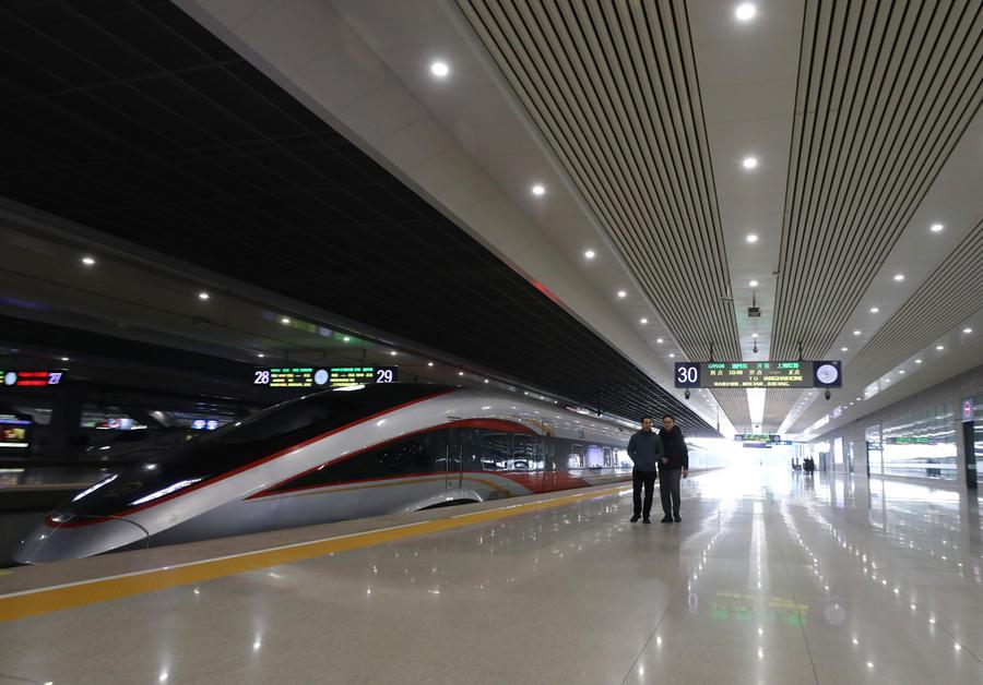 Ferrocarriles de alta velocidad en funcionamiento de China alcanzarán 60.000 kilómetros para 2030