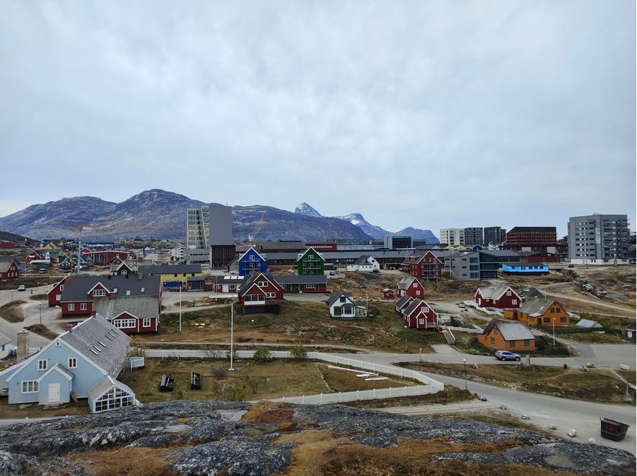 Paisaje de Nuuk, capital de Groenlandia, territorio autónomo danés, el 19 de octubre de 2024. (Xinhua/Luo Yizhou)