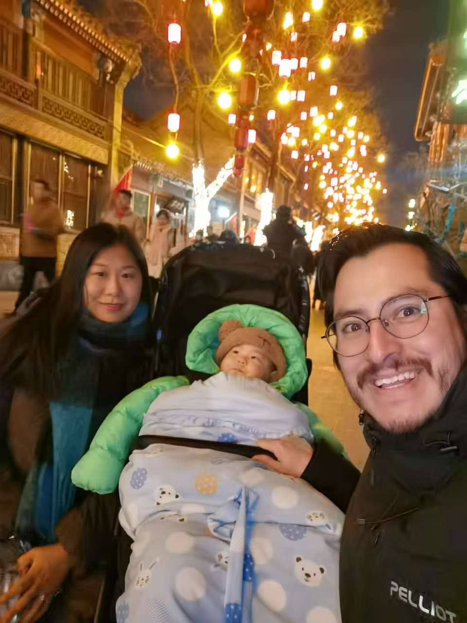 Antonio Flórez y su familia disfrutando del Año Nuevo Lunar en Beijing, China. (Foto: cortesía)