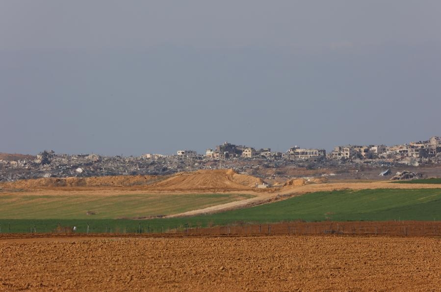 Imagen del 19 de enero de 2025 de una vista de la Franja de Gaza. El acuerdo de alto el fuego entre Israel y Hamás en la Franja de Gaza entró en vigor el domingo, después de más de 15 meses de ataques mortales. (Xinhua/Gil Cohen Magen)