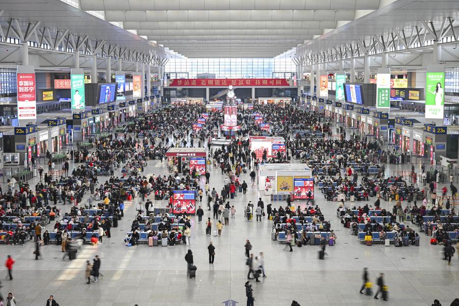 China registra más de 2.300 millones de viajes interregionales durante vacaciones de Fiesta de la Primavera