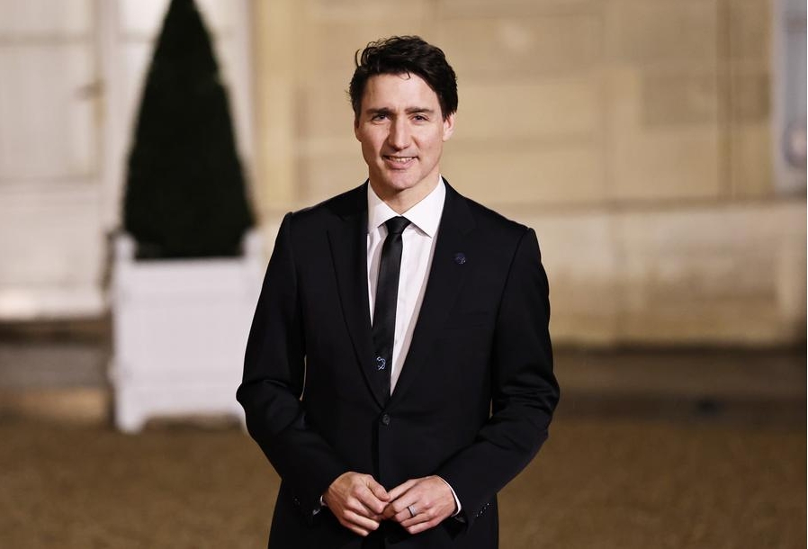 Imagen del 10 de febrero de 2025 del primer ministro canadiense, Justin Trudeau, llegando para asistir a una cena en el marco de la Cumbre de Acción sobre Inteligencia Artificial en el Palacio del Elíseo, en París, Francia. (Xinhua/Gao Jing)