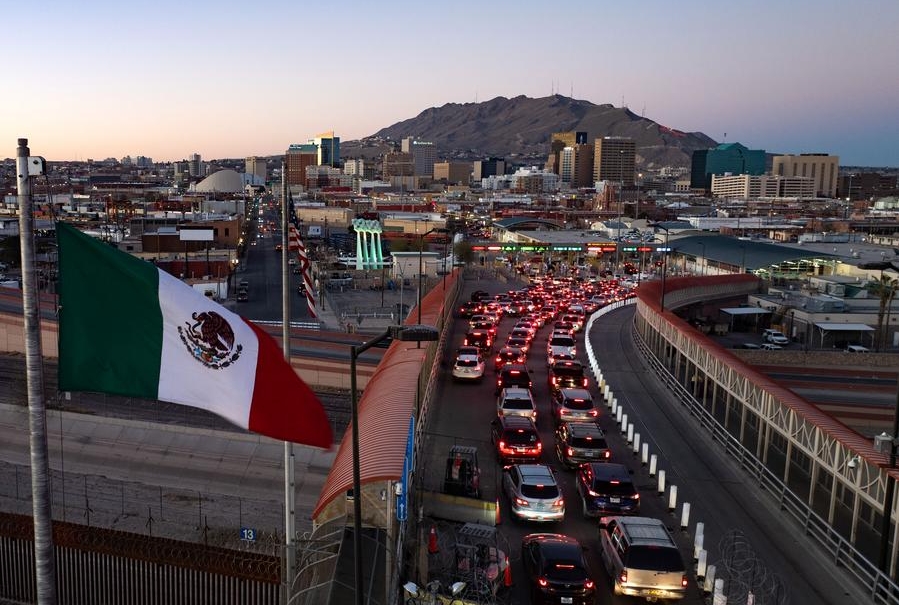 Vista aérea tomada con un dron el 2 de febrero de 2025 del Puente Internacional Paso del Norte, en la frontera entre México y Estados Unidos, en Ciudad Juárez, en el estado de Chihuahua, en el norte de México. (Xinhua/Li Mengxin)